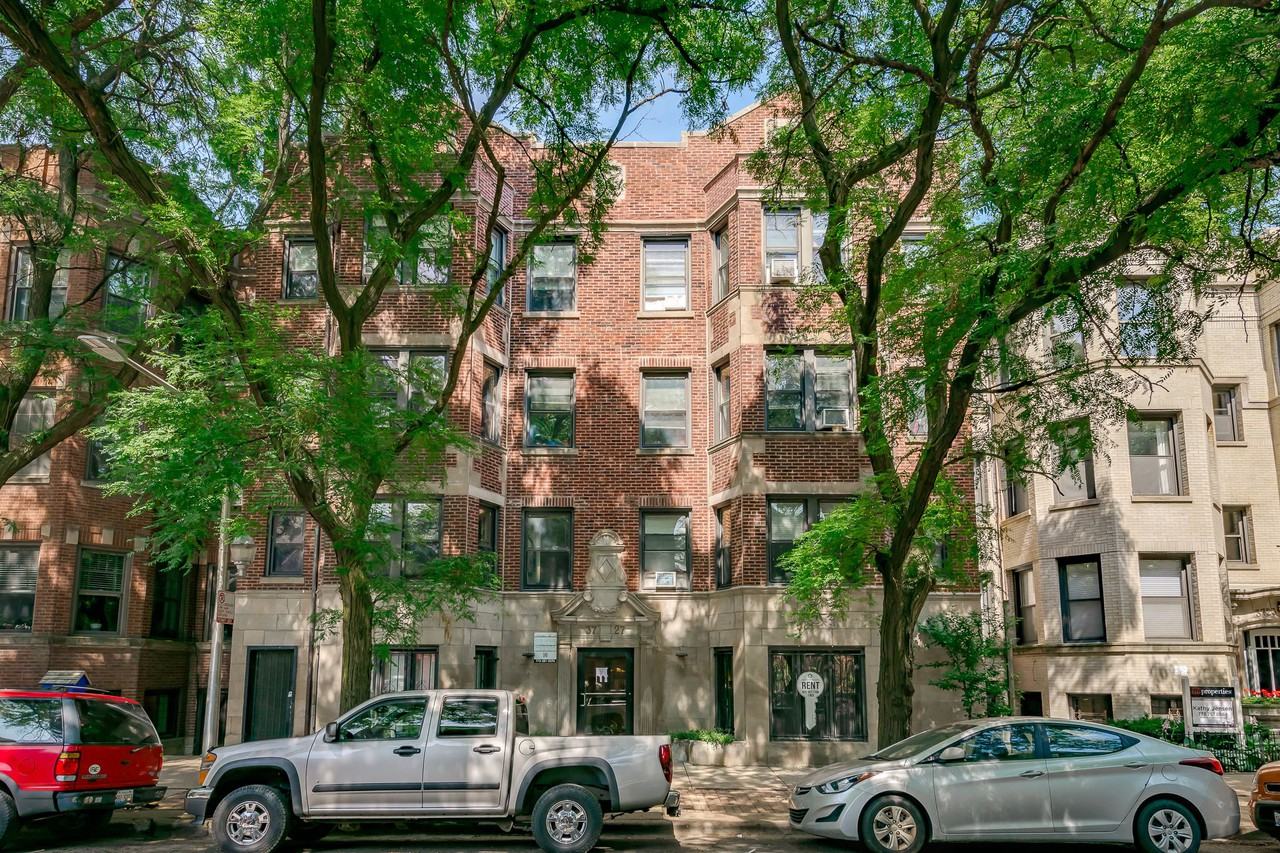 3727 North Pine Grove Avenue 109, Chicago, IL 60613 Studio Apartment