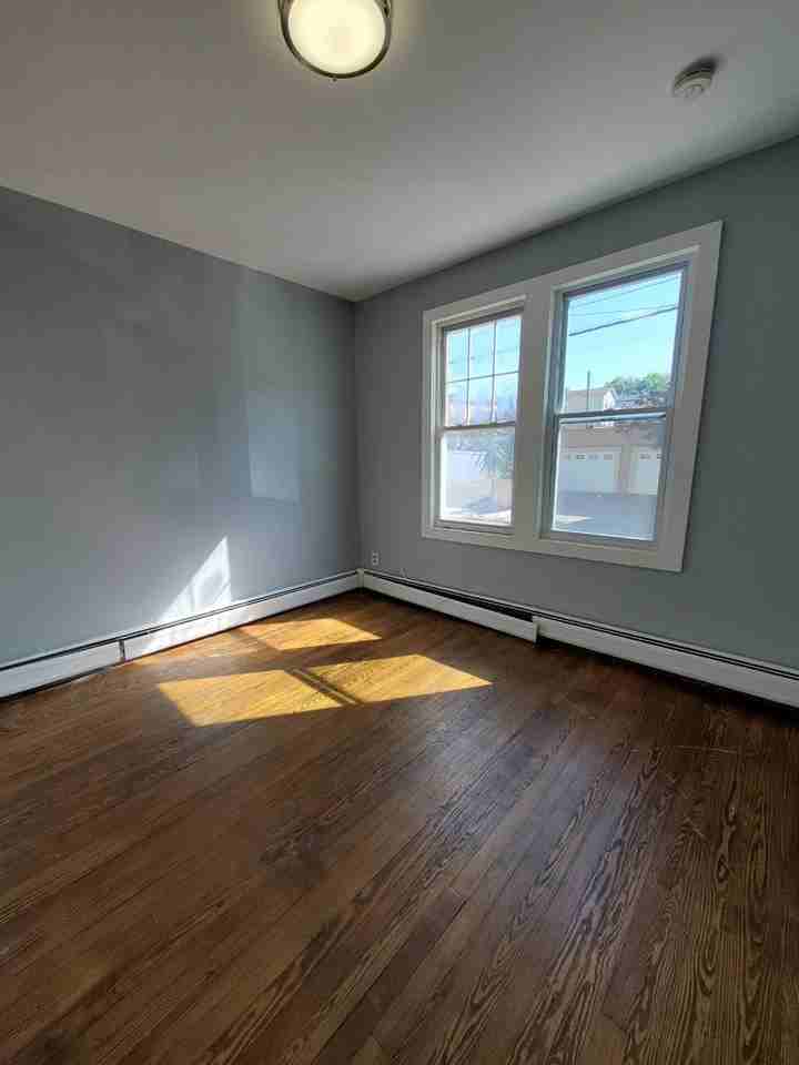 219 Liberty Ave #1B - Photo 3 of 5