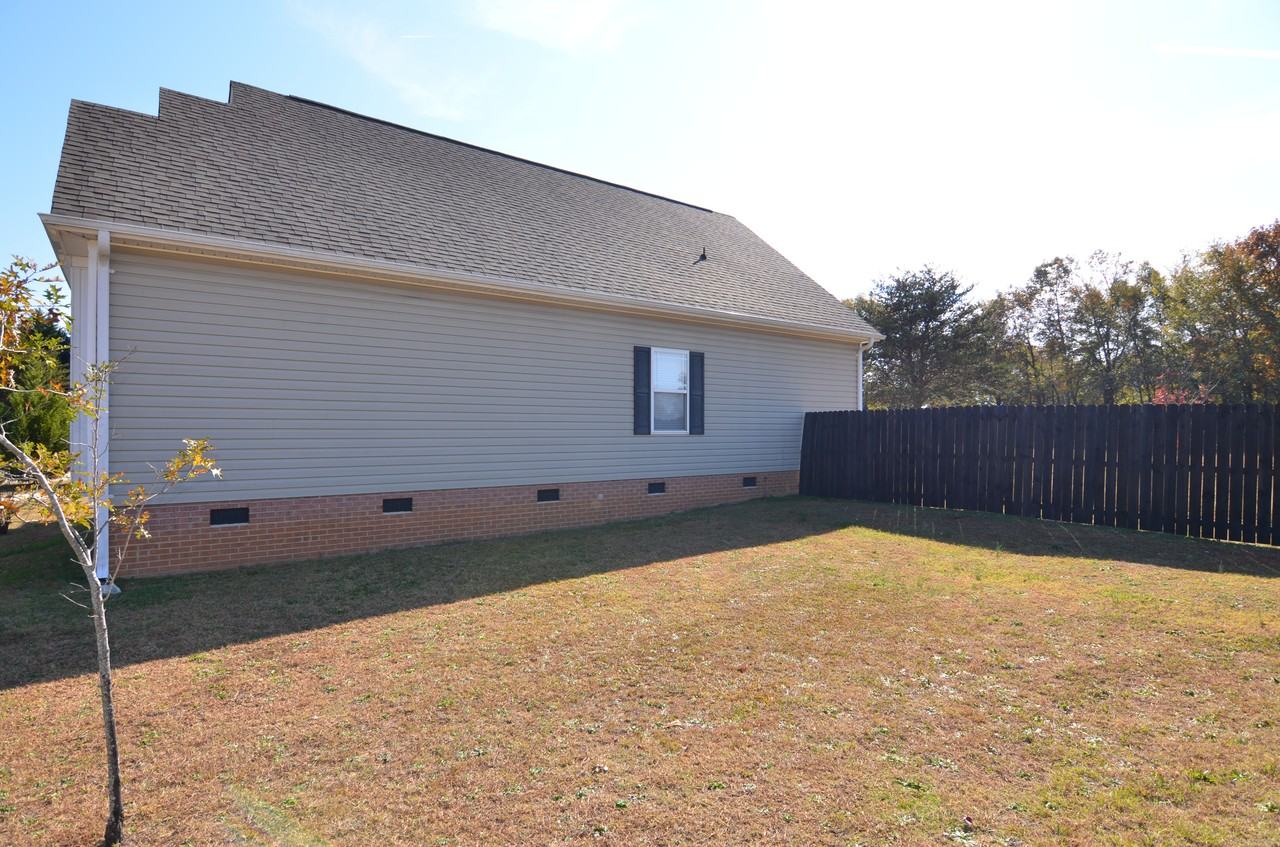 2 Chickadee Dr - Photo 3 of 23