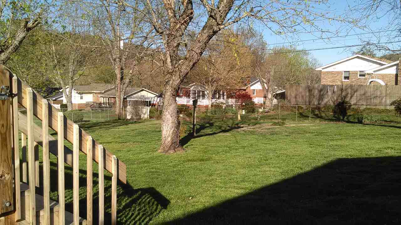 2512 Sharron Drive - Photo 4 of 32