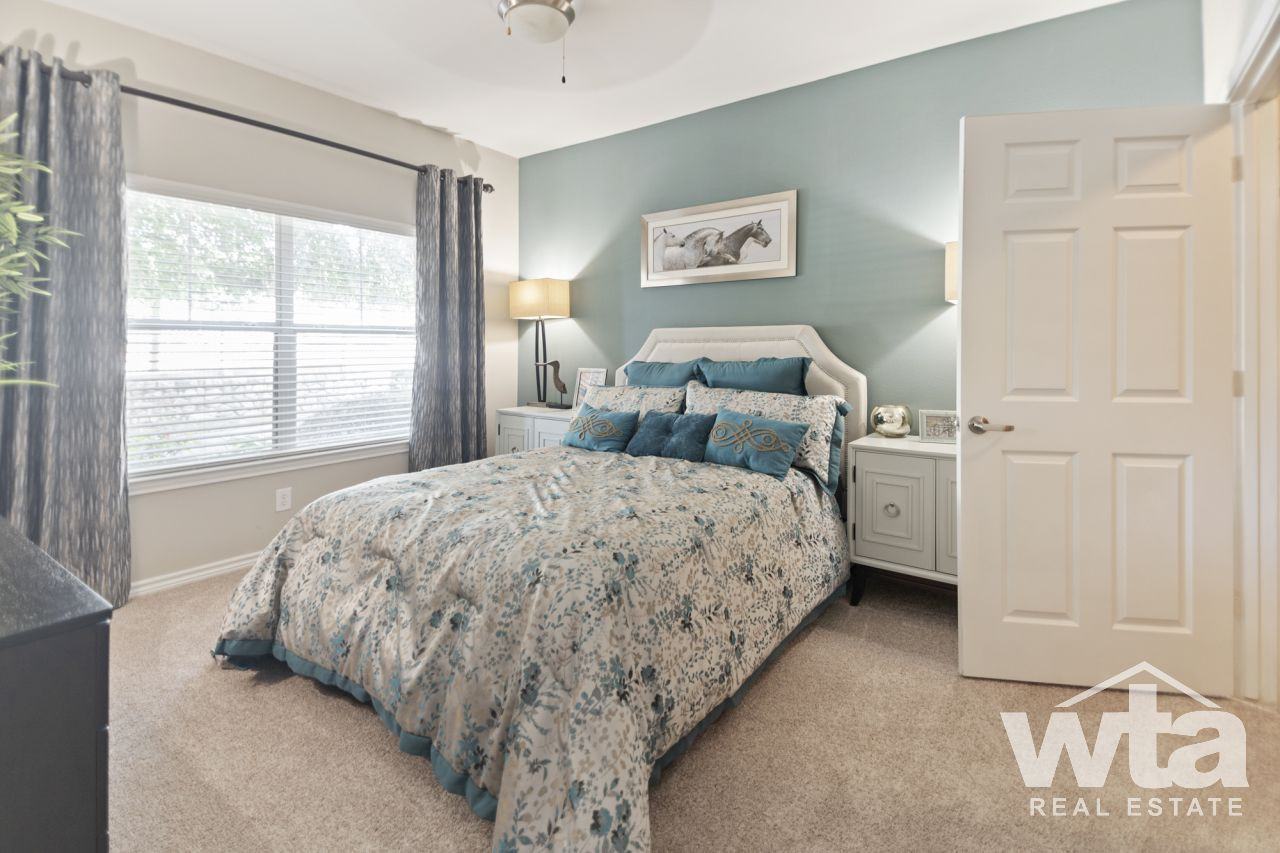 8600 Texas 71 - Photo 3 of 9