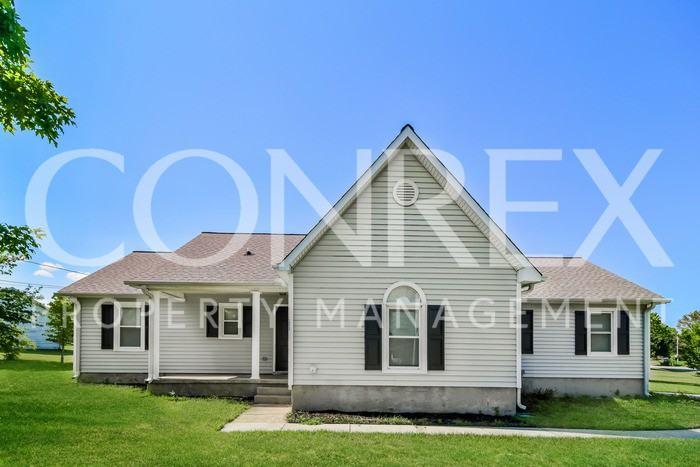 12661 Dickens Ln - Photo 2 of 11