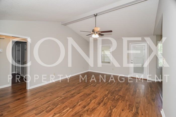 12661 Dickens Ln - Photo 3 of 11