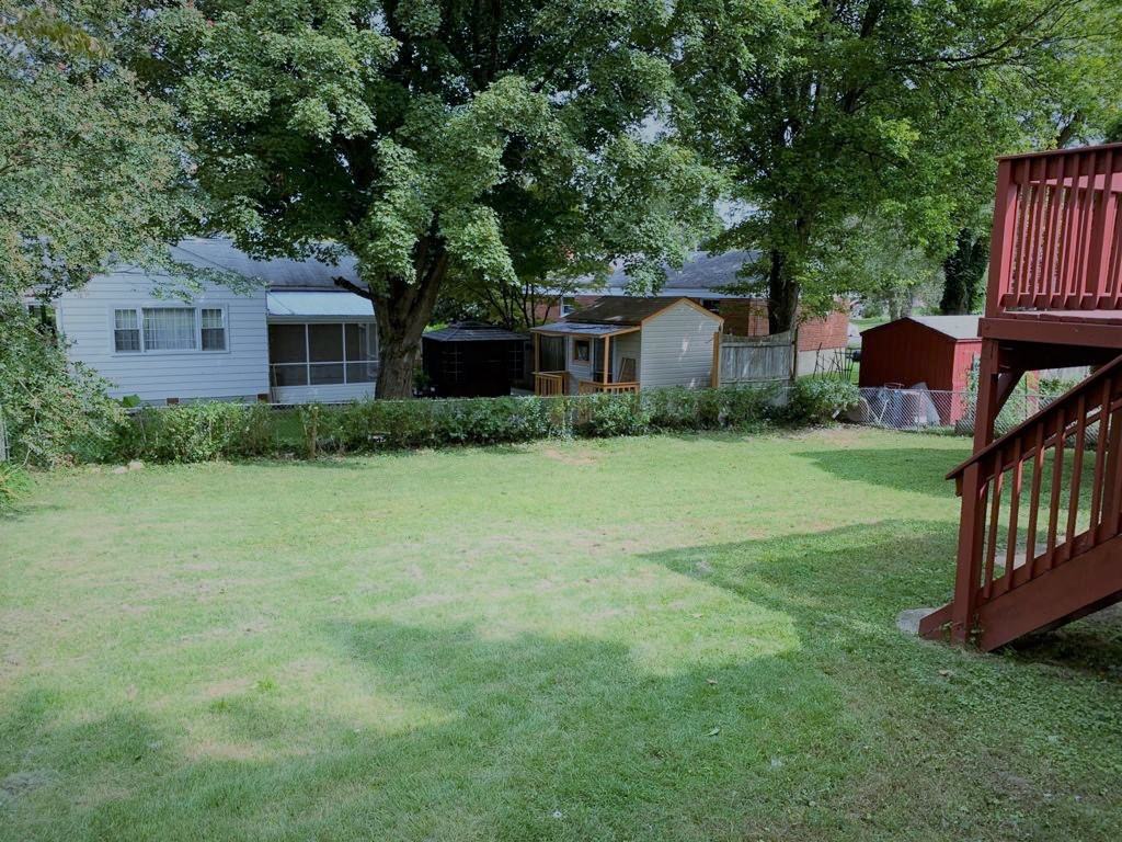 4703 Creek Shore Drive - Photo 2 of 8