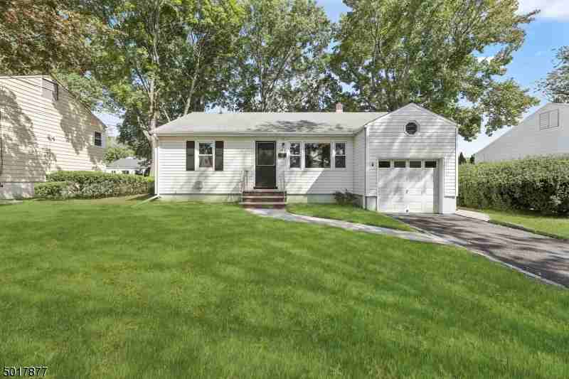 104 Remer Ave - Photo 2 of 16