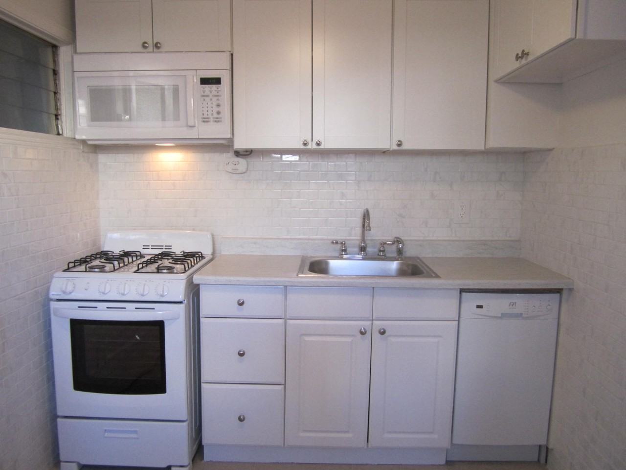 3528 Scott Street - Photo 2 of 14