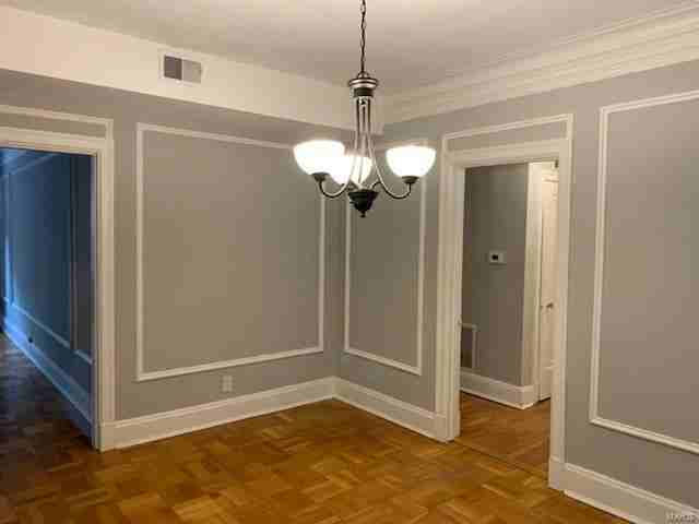 7521 Buckingham Dr - Photo 3 of 12