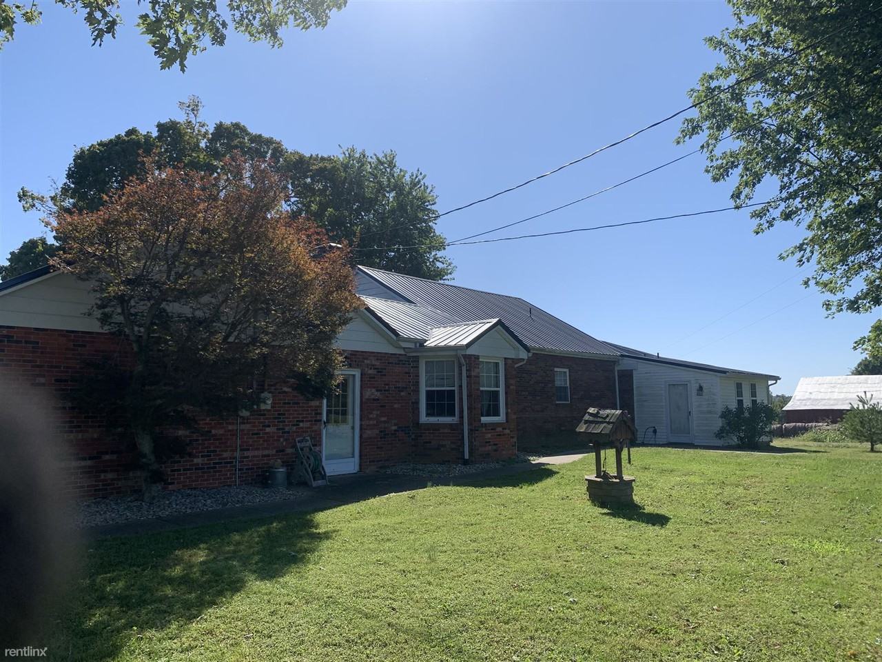 957 Ford Rd - Photo 2 of 10