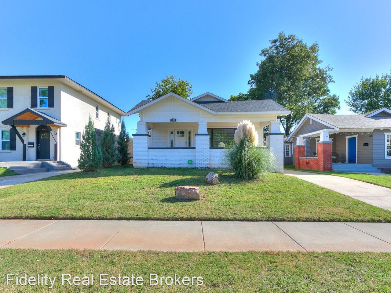 322 Ne 16th St - Photo 3 of 50