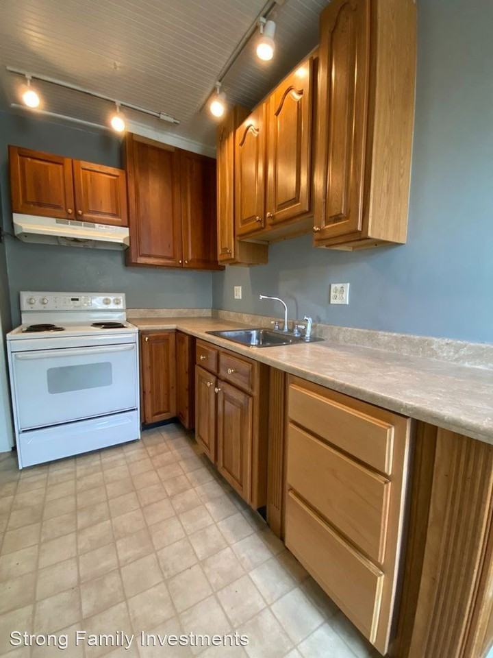 417/419 East Lincoln Way - Photo 3 of 18