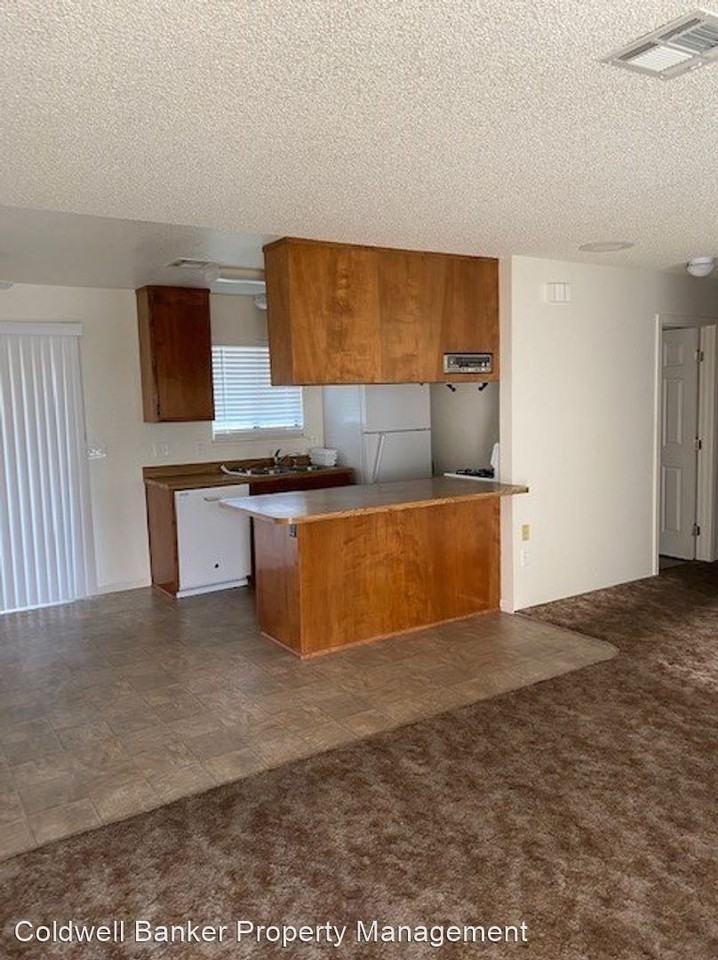 2548 Sabre Court - Photo 3 of 6