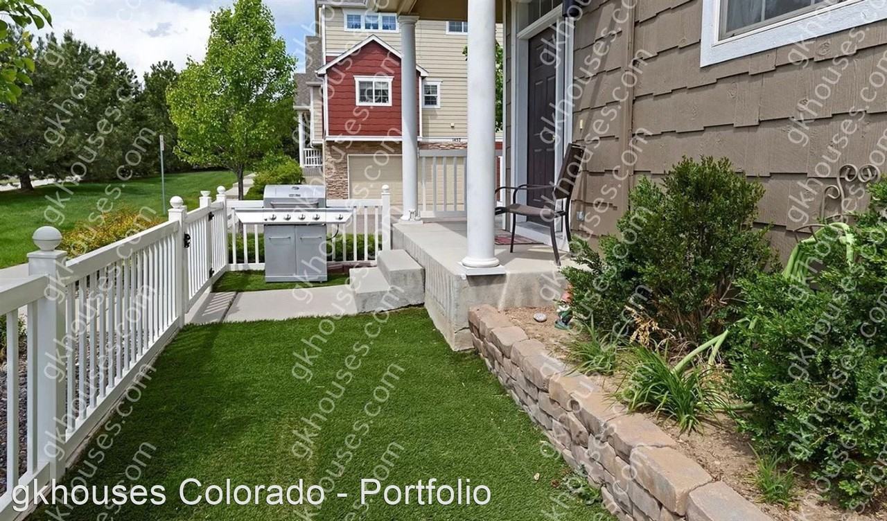 1510 Chimney Peak Dr - Photo 2 of 22