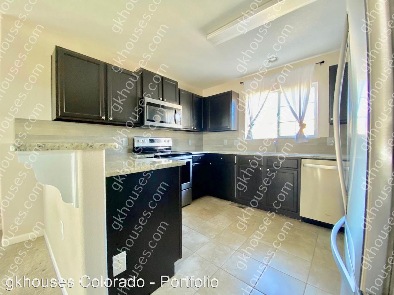 1510 Chimney Peak Dr - Photo 3 of 22