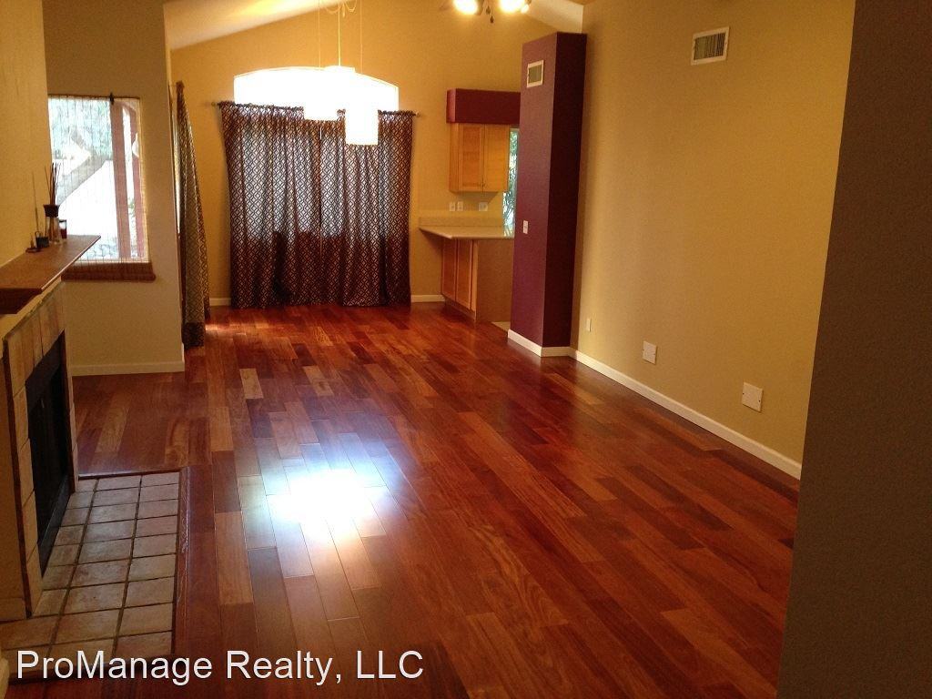 4679 W Ivanhoe St - Photo 3 of 7