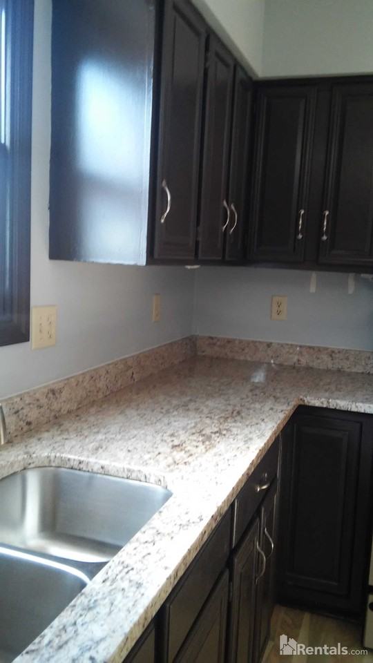 7305 Cannon Ct - Photo 3 of 20