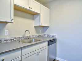 featured image of 6734 N Fessenden St