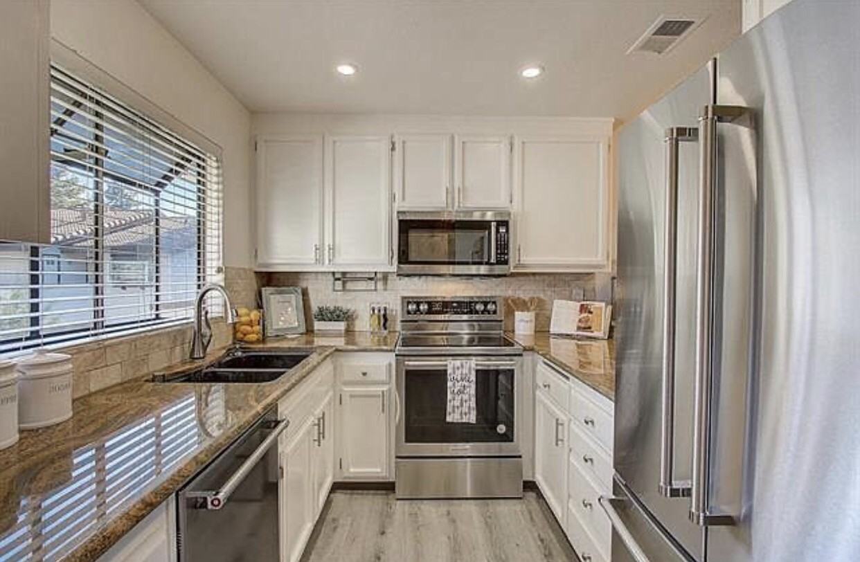 1400 Bowe Avenue - Photo 3 of 12