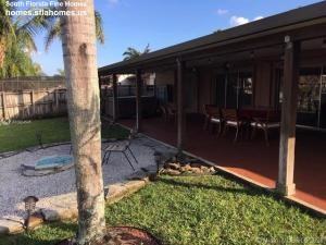 8421 Sw 28th St - Photo 3 of 14
