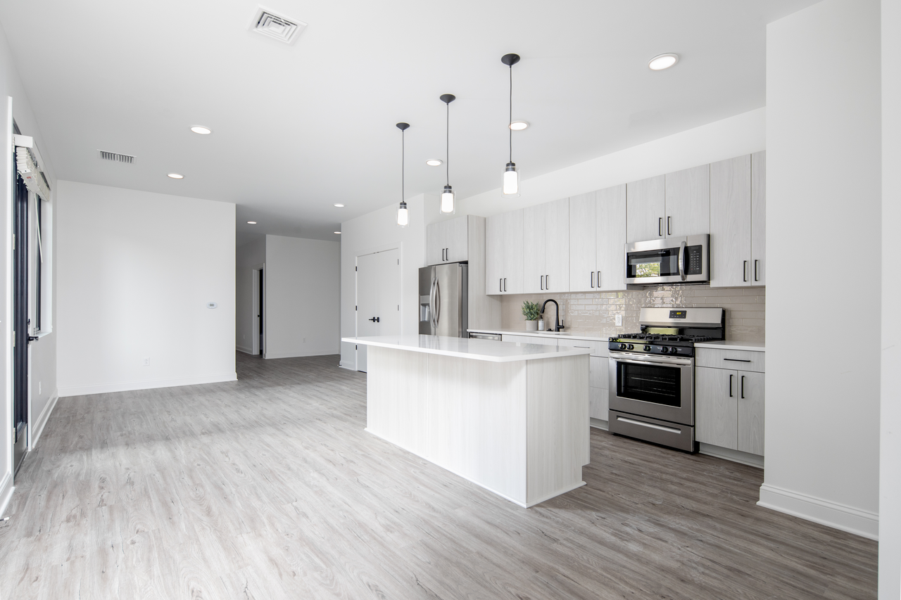 The Avenue District II - Photo 2 of 15