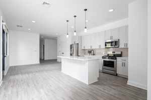 featured image of 1325 E 12th St