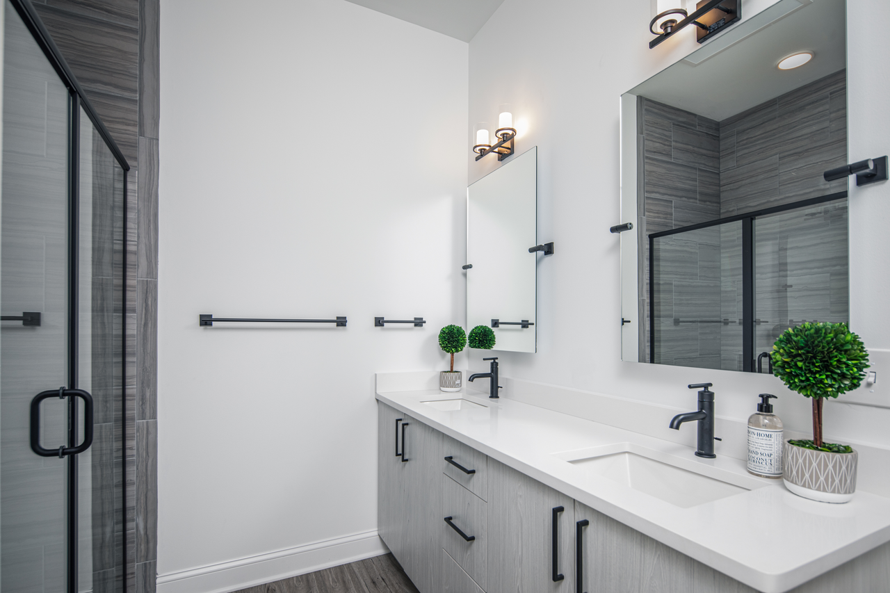 The Avenue District II - Photo 4 of 15