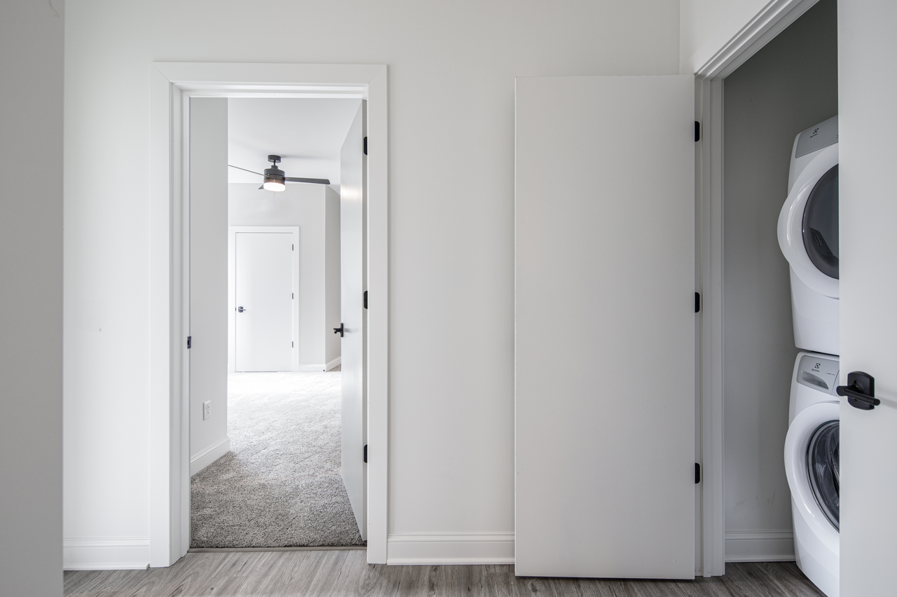 The Avenue District II - Photo 6 of 15