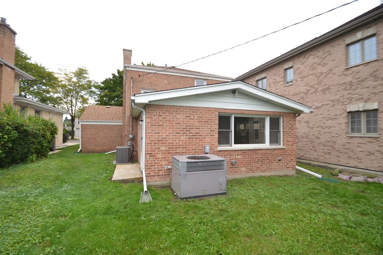 6738 E Prairie Rd - Photo 2 of 9