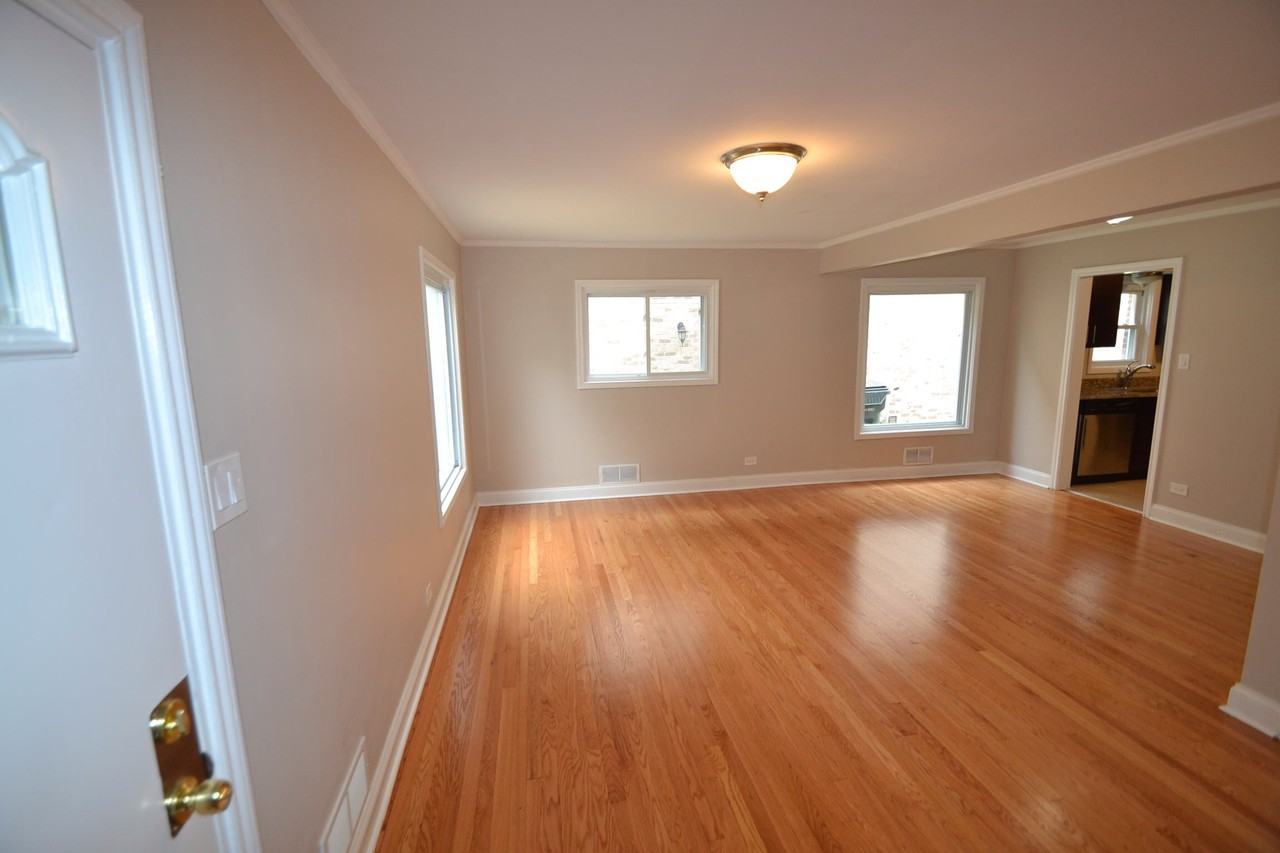 6738 E Prairie Rd - Photo 3 of 9