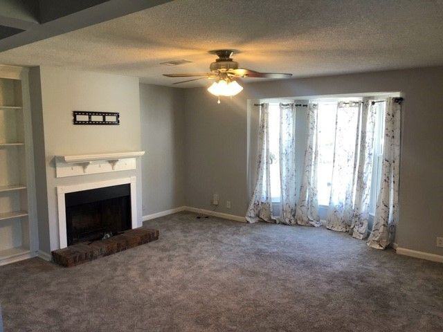 1213 Cabana Cir - Photo 3 of 14