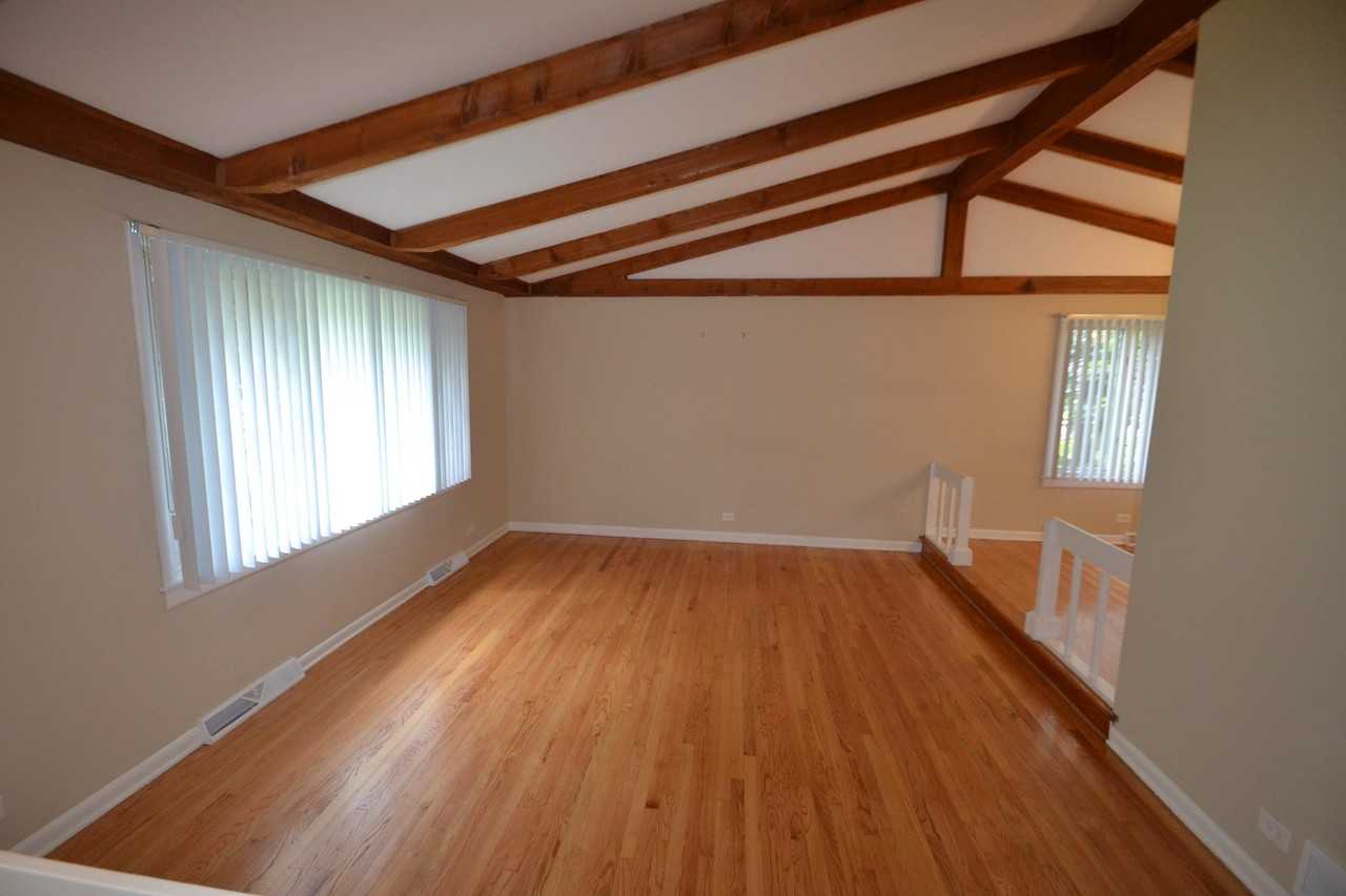 42 Glenbrook Dr - Photo 3 of 10