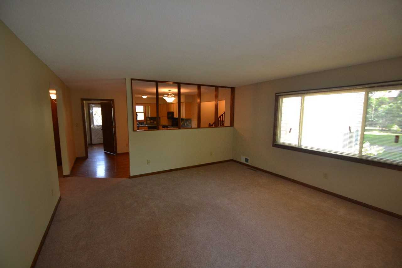 4738 Barbara Ave - Photo 3 of 8