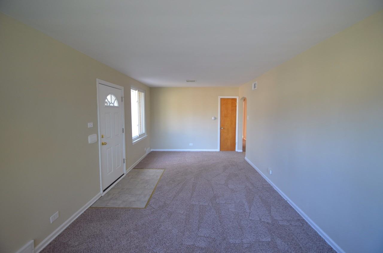 8925 Utica Ave - Photo 3 of 8