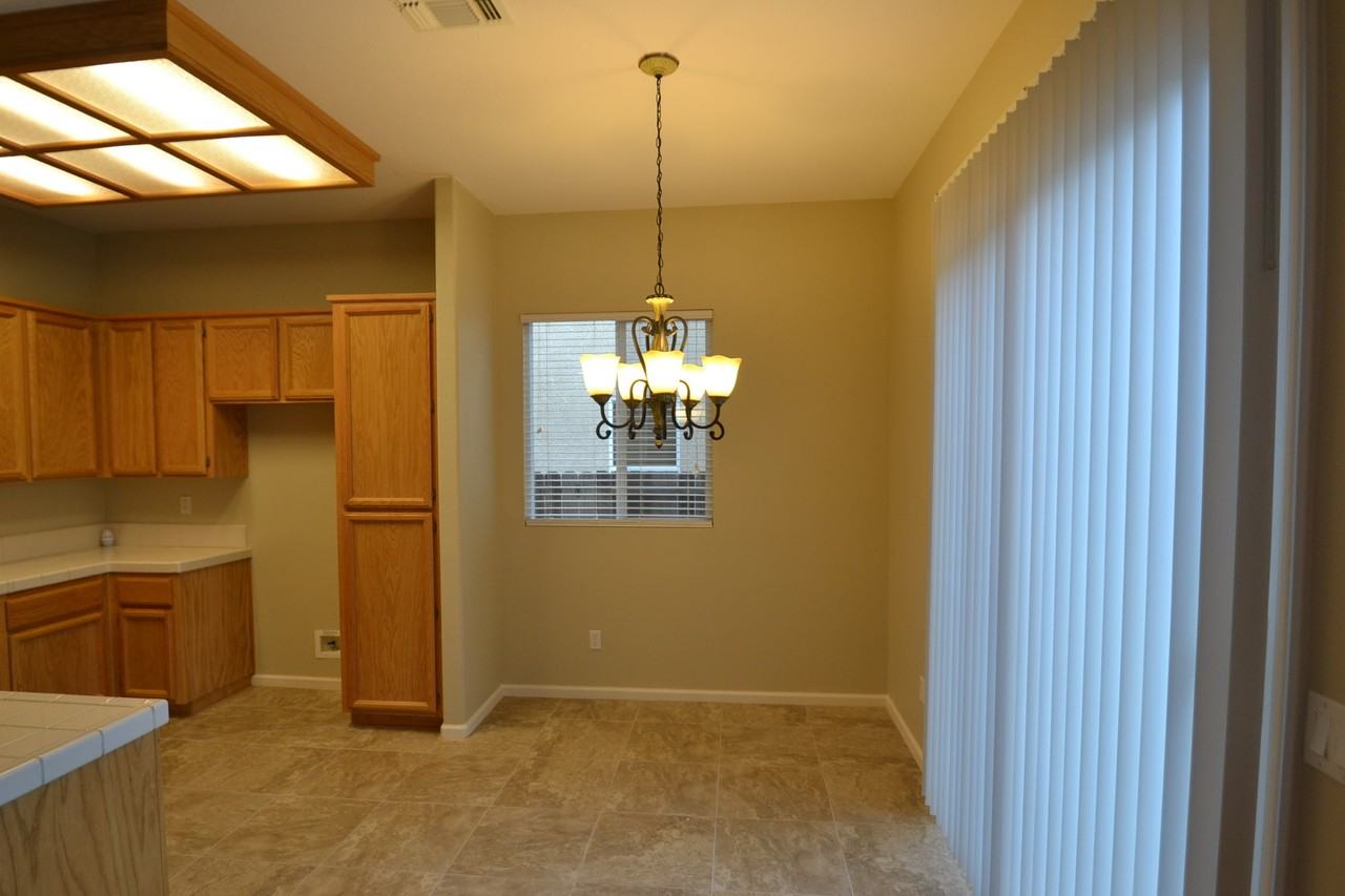 1165 Plumas Links St - Photo 3 of 9