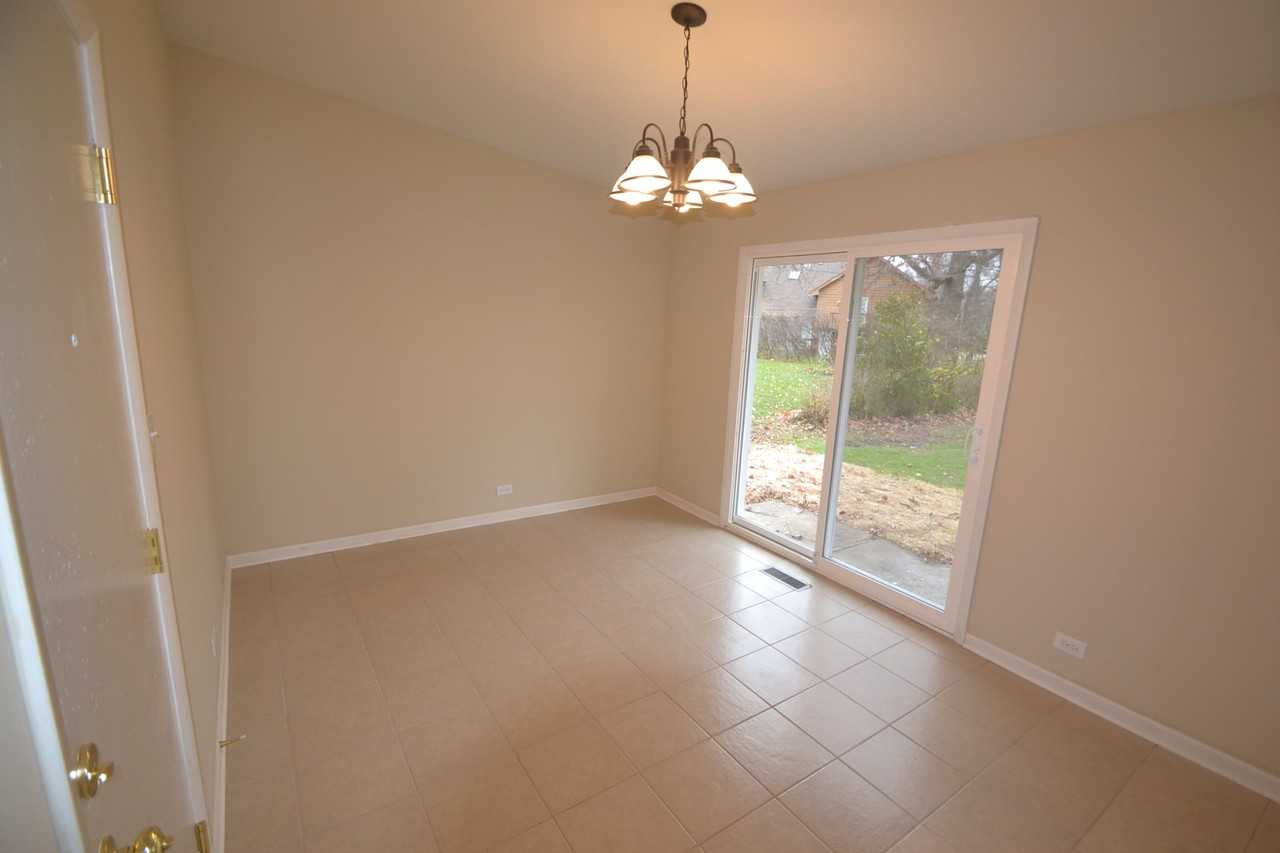 3119 Everglade Ave - Photo 3 of 10