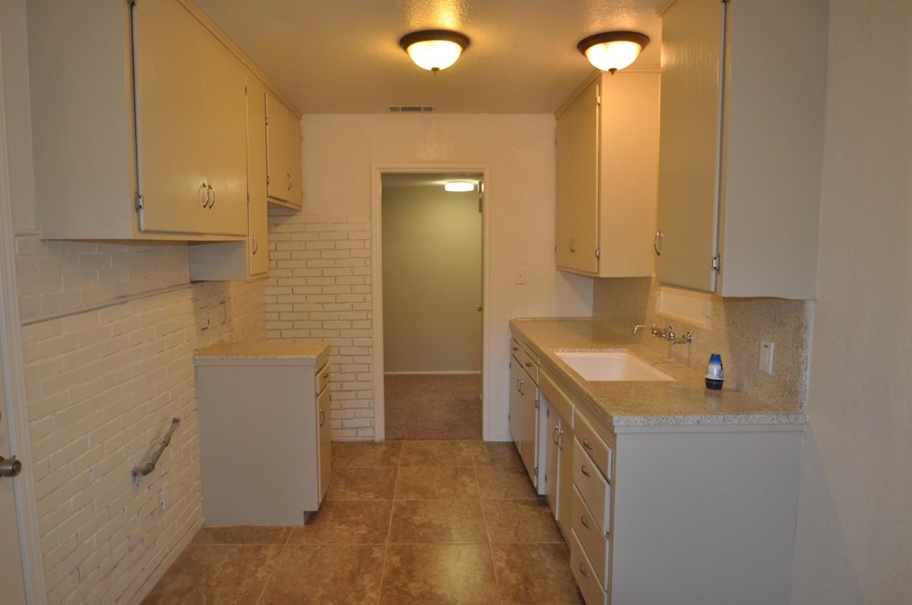 6412 Romack Cir - Photo 2 of 11