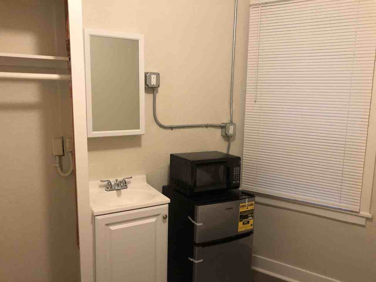 Broadway - Photo 2 of 16