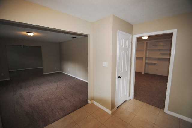 111 Harrogate Ct - Photo 2 of 10