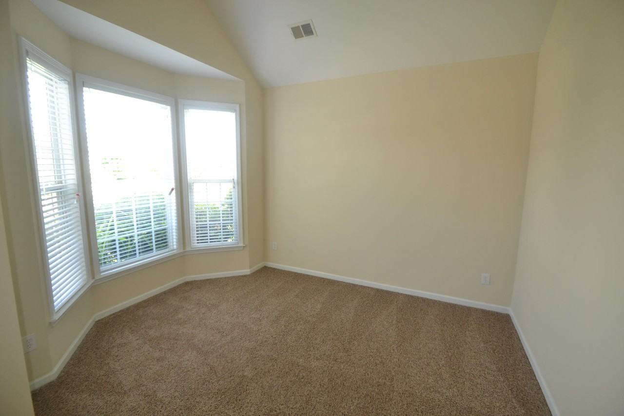 5850 Crimson Oak Ct - Photo 2 of 10
