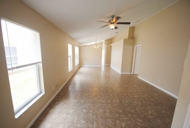 2826 Wilshire Rd - Photo 3 of 7