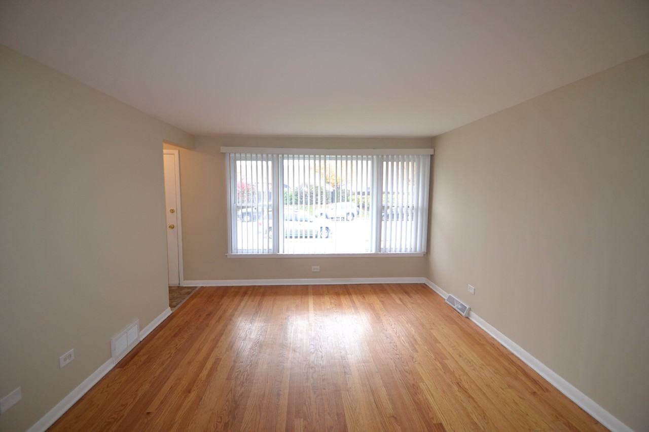 7718 Lavergne Ave - Photo 2 of 8