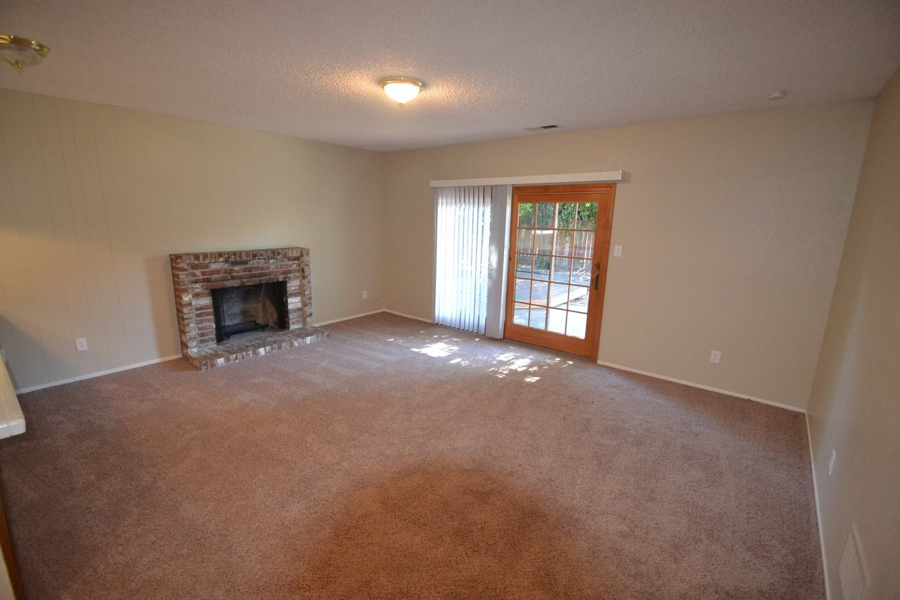 2453 Aramon Dr - Photo 3 of 12