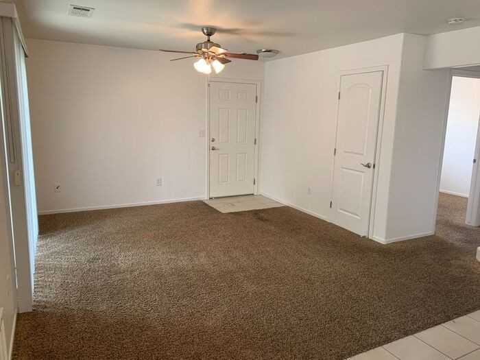 2506 W Lark Ave - Photo 3 of 17