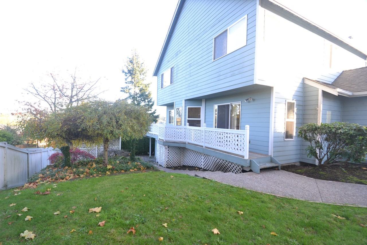 1003 67th Ave Ct E - Photo 2 of 17