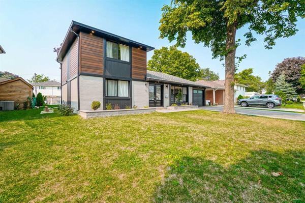 8 Vanderbrent Crescent - Photo 3 of 40