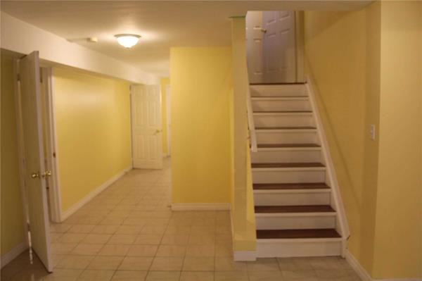 141 Tideswell Boulevard - Photo 3 of 30
