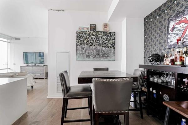 1 Bloor Street East #7302