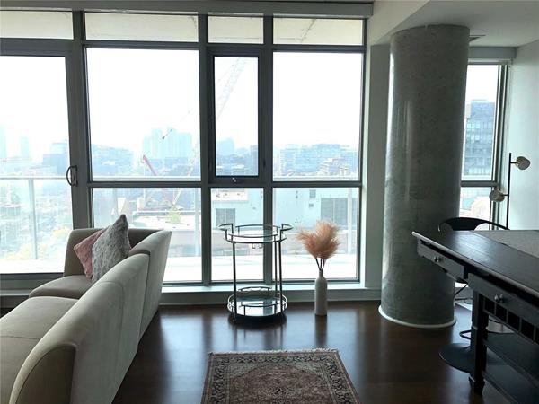 375 King Street West #1902