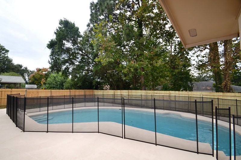 518 Mockingbird Ln - Photo 2 of 7