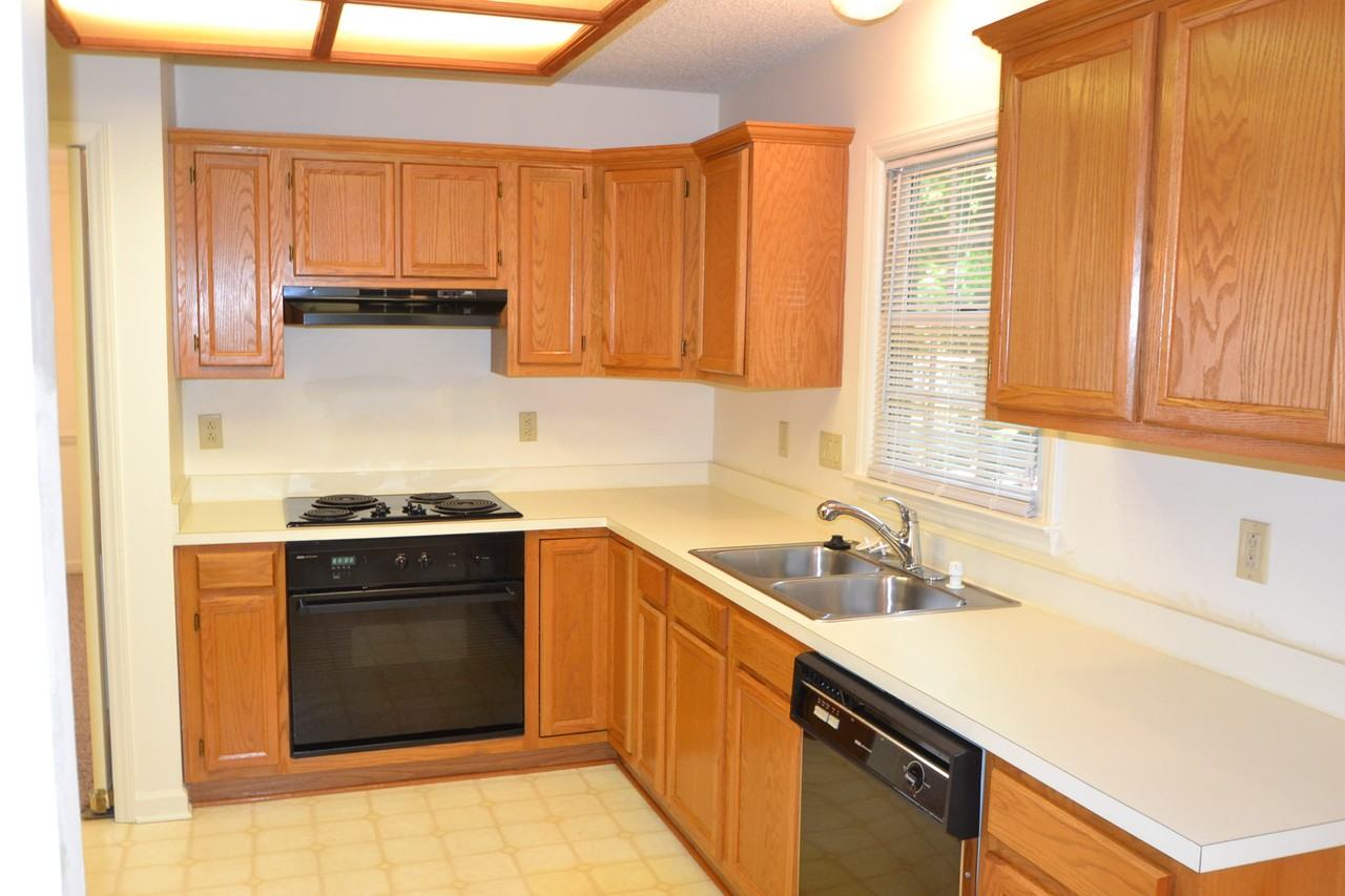 10709 Summitt Tree Ct - Photo 3 of 9