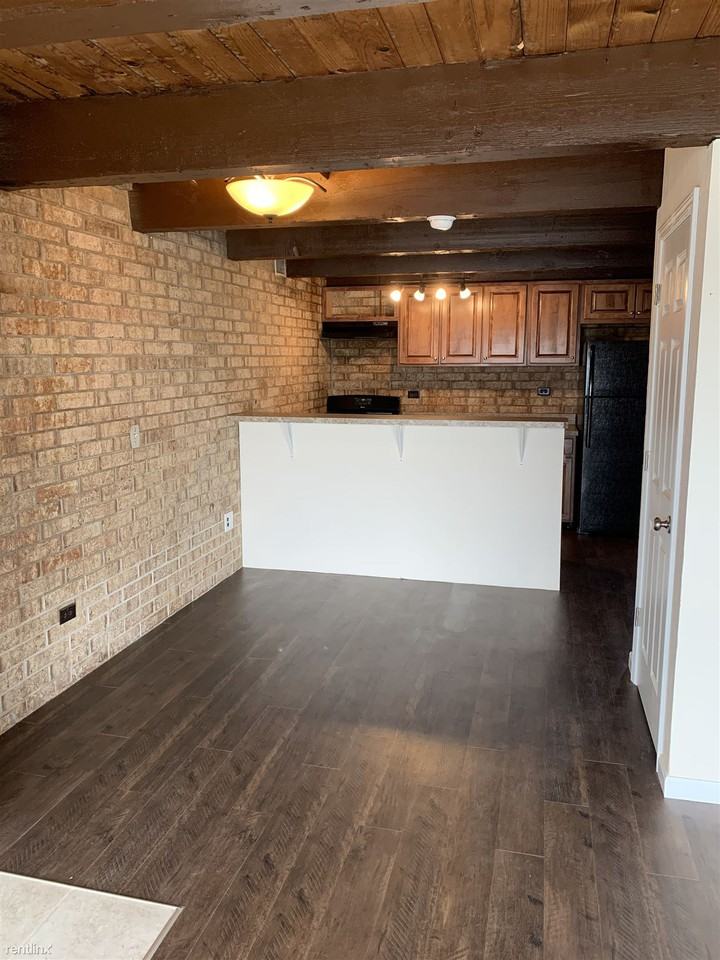 320 N Crystal St - Photo 3 of 13